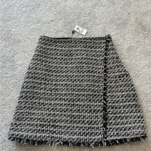 NWT Express Black and White Tweed Skirt Size 0